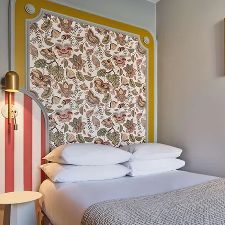 Mercure Paris Notre Dame Saint Germain Des Pres Exterior photo